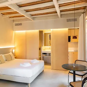 https://deco-born-studios.topbarcelonahotels.com